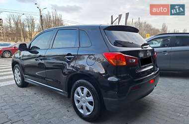Внедорожник / Кроссовер Mitsubishi ASX 2012 в 
