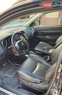 Внедорожник / Кроссовер Mitsubishi ASX 2010 в 
