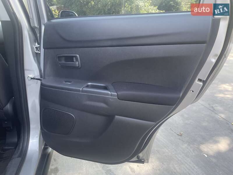 Внедорожник / Кроссовер Mitsubishi ASX 2013 в Днепре