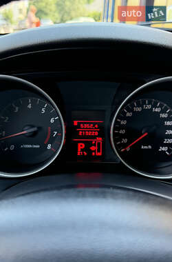 Внедорожник / Кроссовер Mitsubishi ASX 2011 в 