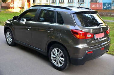 Внедорожник / Кроссовер Mitsubishi ASX 2010 в 
