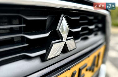 Внедорожник / Кроссовер Mitsubishi ASX 2014 в 