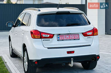 Внедорожник / Кроссовер Mitsubishi ASX 2014 в 