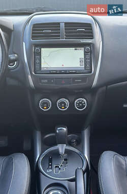 Внедорожник / Кроссовер Mitsubishi ASX 2014 в 