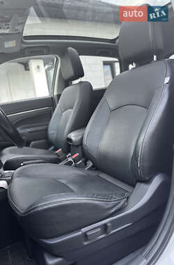 Внедорожник / Кроссовер Mitsubishi ASX 2014 в 
