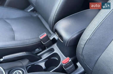 Внедорожник / Кроссовер Mitsubishi ASX 2014 в 