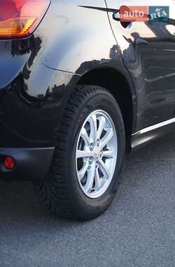 Внедорожник / Кроссовер Mitsubishi ASX 2014 в 