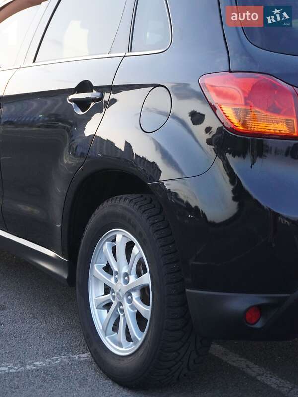 Внедорожник / Кроссовер Mitsubishi ASX 2014 в Киеве