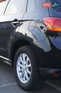 Внедорожник / Кроссовер Mitsubishi ASX 2014 в 