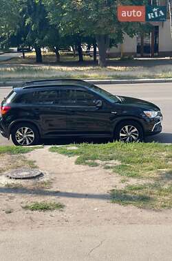 Внедорожник / Кроссовер Mitsubishi ASX 2017 в 