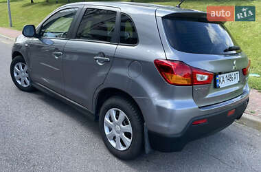 Внедорожник / Кроссовер Mitsubishi ASX 2012 в 