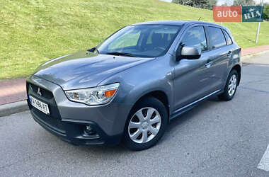 Внедорожник / Кроссовер Mitsubishi ASX 2012 в 