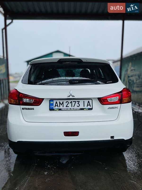 Внедорожник / Кроссовер Mitsubishi ASX 2015 в Житомире