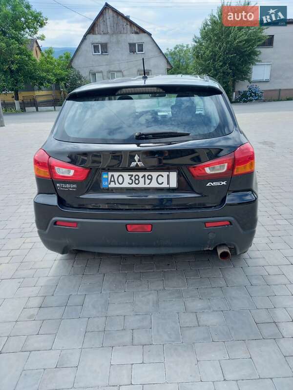 Внедорожник / Кроссовер Mitsubishi ASX 2011 в Ужгороде