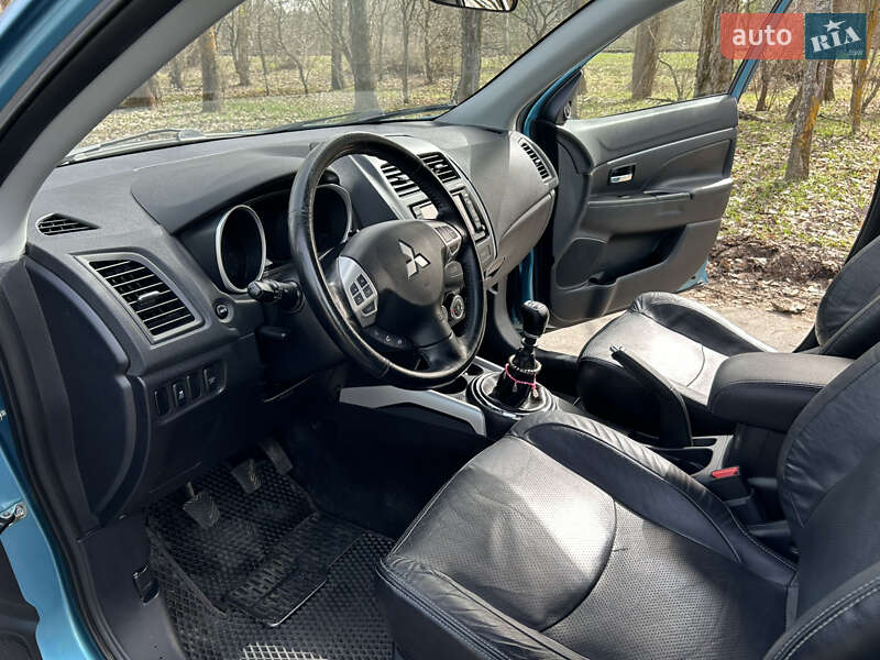 Внедорожник / Кроссовер Mitsubishi ASX 2010 в Славутиче