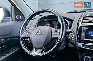 Позашляховик / Кросовер Mitsubishi ASX 2016 в 