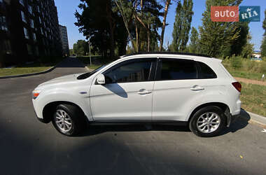 Внедорожник / Кроссовер Mitsubishi ASX 2010 в 