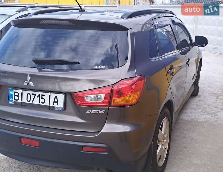 Внедорожник / Кроссовер Mitsubishi ASX 2010 в Кременчуге фото 10 Внедорожник / Кроссовер Mitsubishi ASX 2010 в Кременчуге