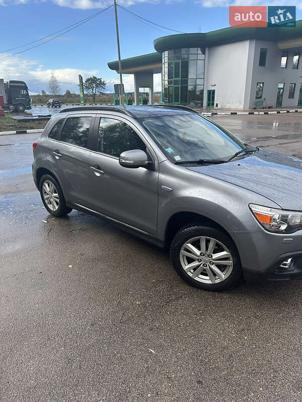 Внедорожник / Кроссовер Mitsubishi ASX 2011 в Овруче