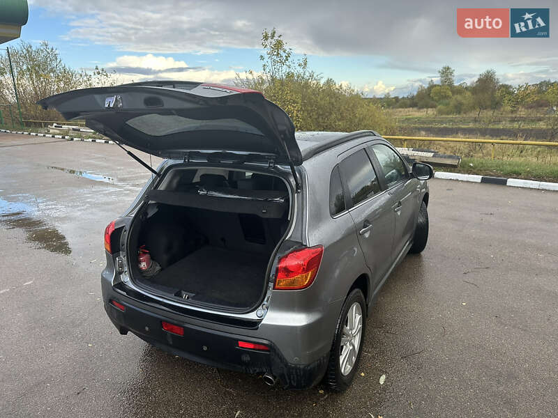 Внедорожник / Кроссовер Mitsubishi ASX 2011 в Овруче