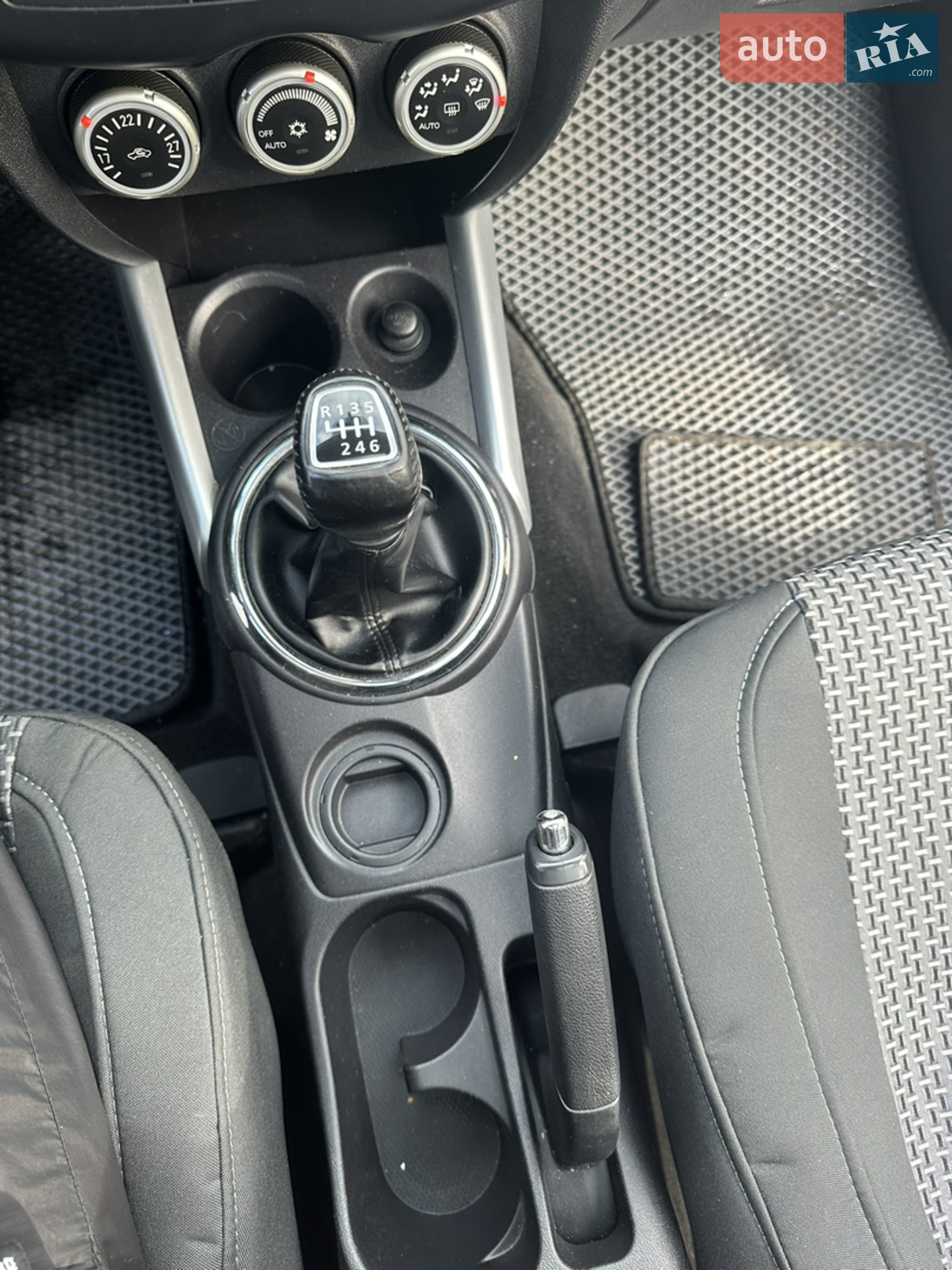 2011 Mitsubishi ASX - мініатюра 23