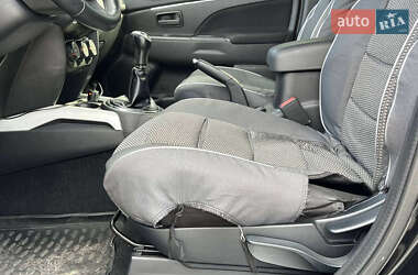 Внедорожник / Кроссовер Mitsubishi ASX 2014 в 
