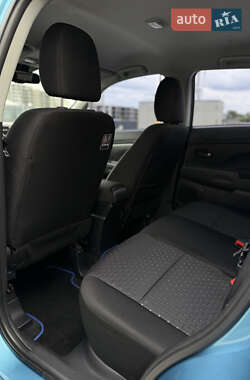 Внедорожник / Кроссовер Mitsubishi ASX 2012 в 