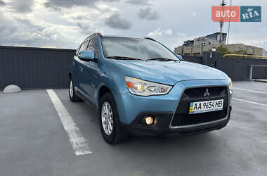 Внедорожник / Кроссовер Mitsubishi ASX 2012 в 