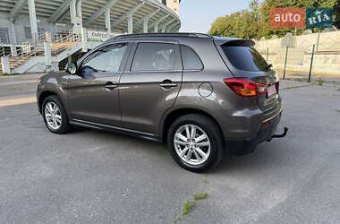 Внедорожник / Кроссовер Mitsubishi ASX 2011 в 
