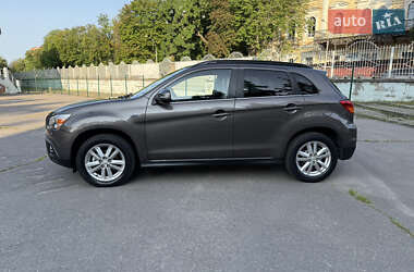 Внедорожник / Кроссовер Mitsubishi ASX 2011 в 