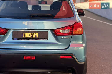 Внедорожник / Кроссовер Mitsubishi ASX 2010 в 