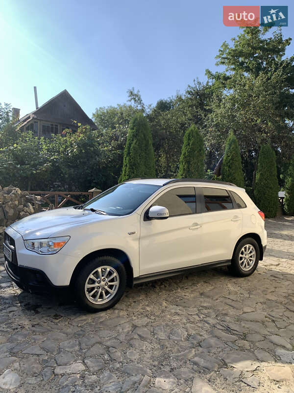 Внедорожник / Кроссовер Mitsubishi ASX 2011 в Берегомете