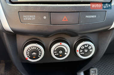 Внедорожник / Кроссовер Mitsubishi ASX 2010 в 
