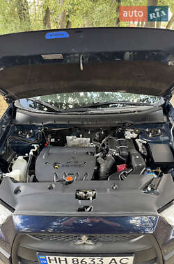 Внедорожник / Кроссовер Mitsubishi ASX 2010 в 