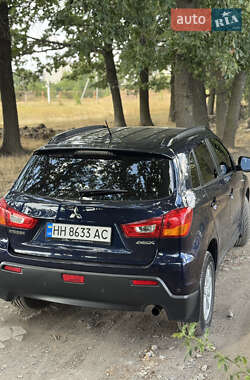 Внедорожник / Кроссовер Mitsubishi ASX 2010 в 