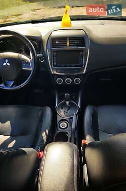 Внедорожник / Кроссовер Mitsubishi ASX 2013 в 