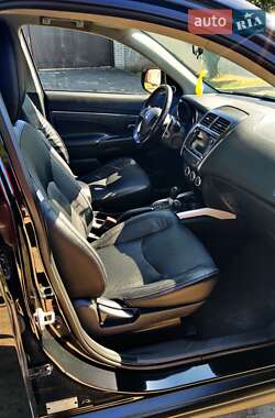 Внедорожник / Кроссовер Mitsubishi ASX 2013 в 