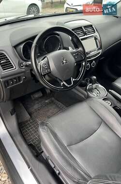 Внедорожник / Кроссовер Mitsubishi ASX 2015 в 