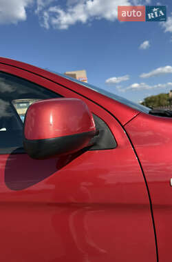 Внедорожник / Кроссовер Mitsubishi ASX 2012 в 
