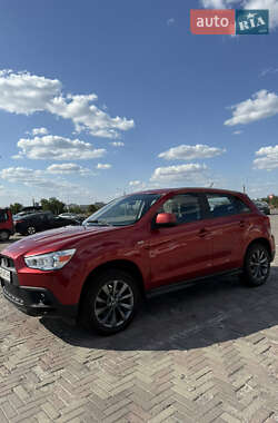 Внедорожник / Кроссовер Mitsubishi ASX 2012 в 