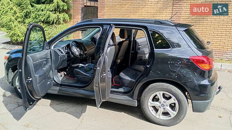Внедорожник / Кроссовер Mitsubishi ASX 2010 в Киеве