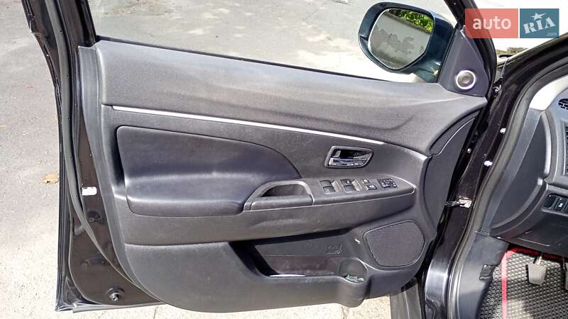 Внедорожник / Кроссовер Mitsubishi ASX 2010 в Киеве