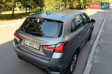 Внедорожник / Кроссовер Mitsubishi ASX 2021 в 