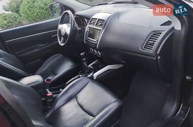 Внедорожник / Кроссовер Mitsubishi ASX 2011 в 
