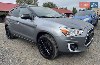 Внедорожник / Кроссовер Mitsubishi ASX 2015 в 