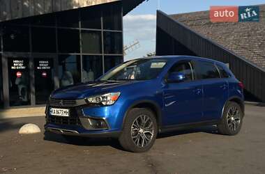 Внедорожник / Кроссовер Mitsubishi ASX 2016 в 