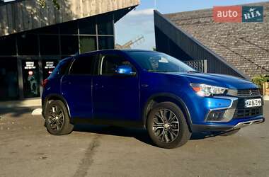 Внедорожник / Кроссовер Mitsubishi ASX 2016 в 
