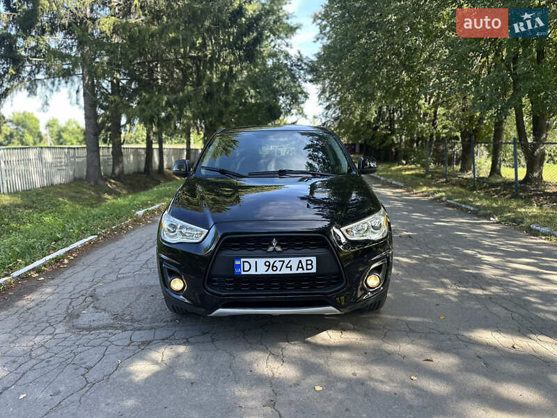 Внедорожник / Кроссовер Mitsubishi ASX 2015 в 