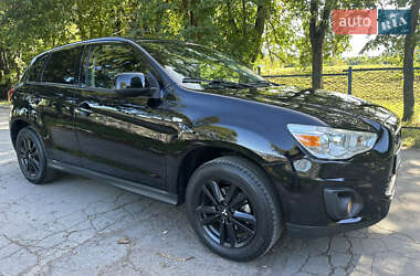 Внедорожник / Кроссовер Mitsubishi ASX 2015 в 