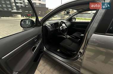 Внедорожник / Кроссовер Mitsubishi ASX 2012 в 